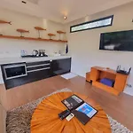 Moet Boutique Villa By Jj