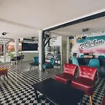 Chill Inn Hostel&Beach Cafe