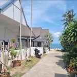 Kapila -Cozy Two Bedrooms Beach House