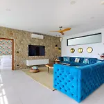 Villa Roxanne