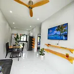 Cozy Pool House 3 Min To Beach