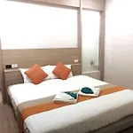 Indoor Pool 2 Bed Walk To Beach