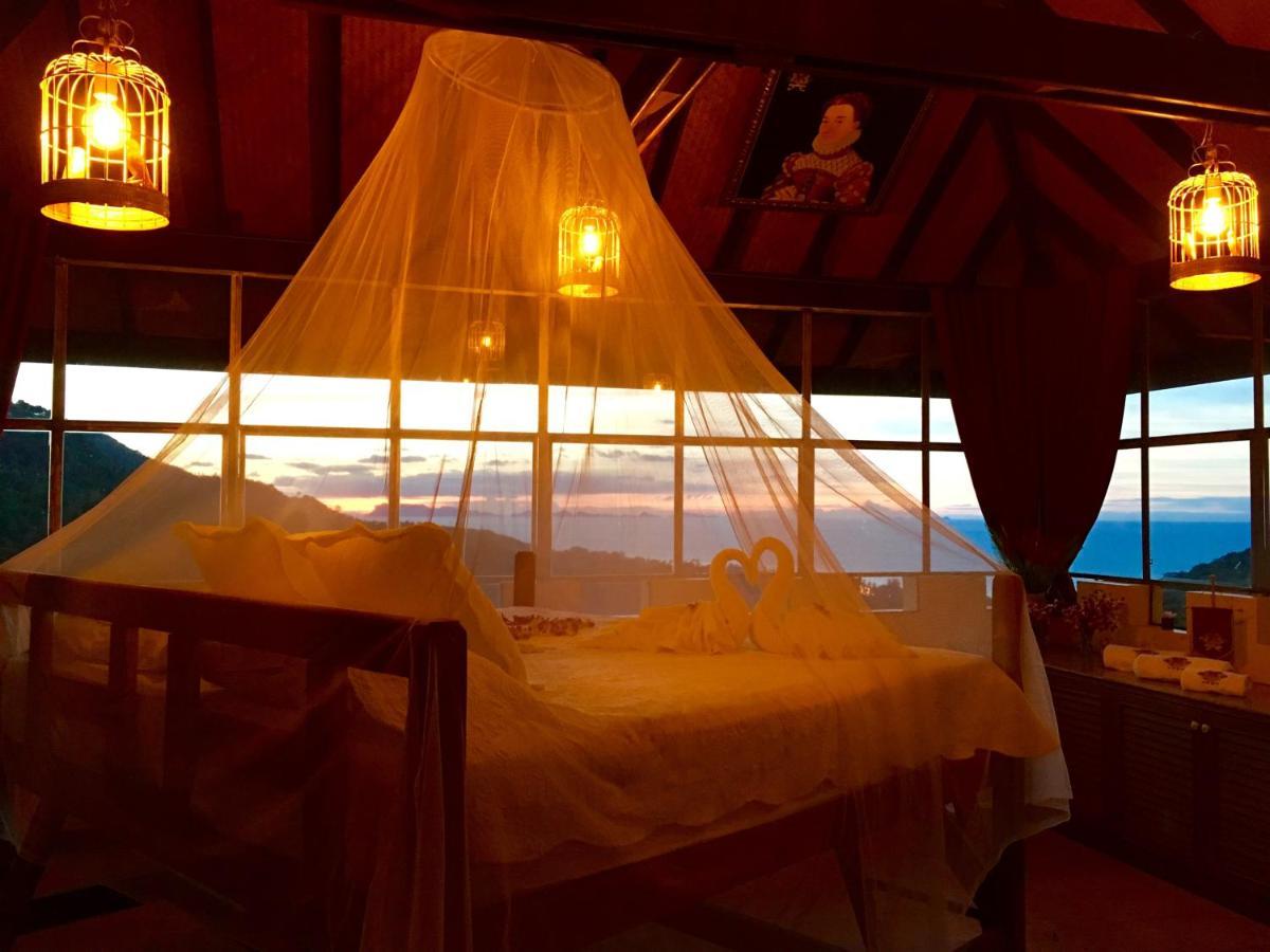 Pousada Ever Dreamed Of Staying In A 3 Bedroom Castle-sdv044b-by Samui Dream Koh Samui