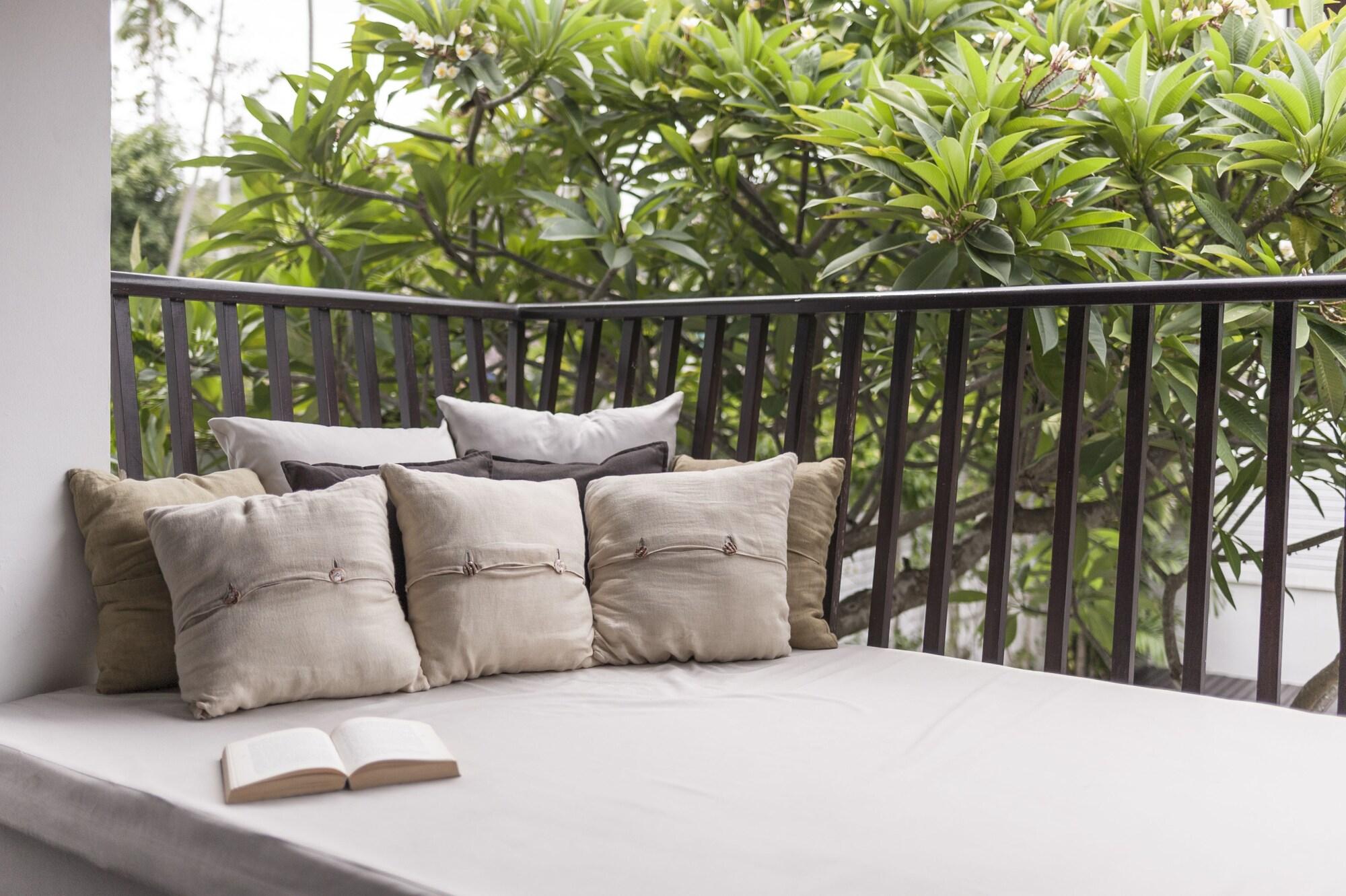 The Sea Beachfront &