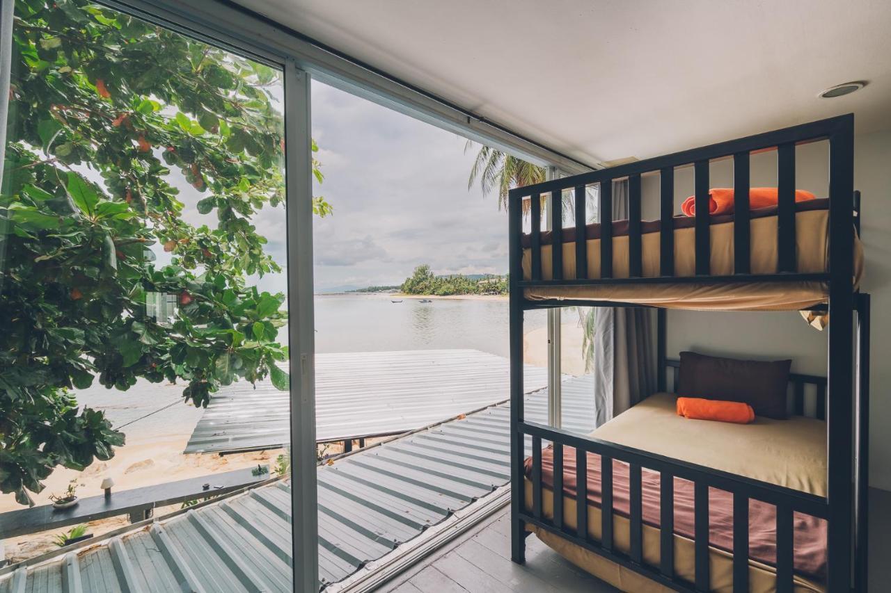 Chill Hostel&beach Cafe