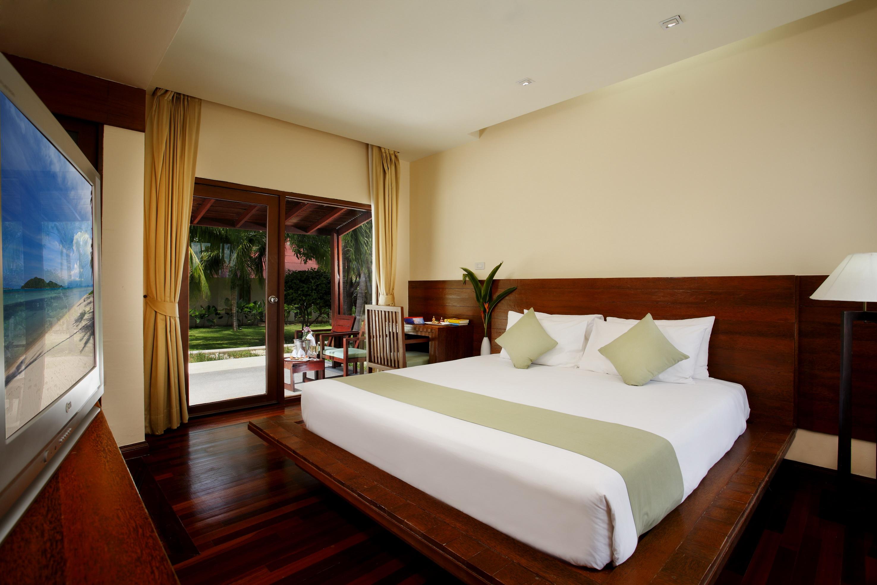 Centra By Centara Coconut Beach Samui - Sha Plus 4*