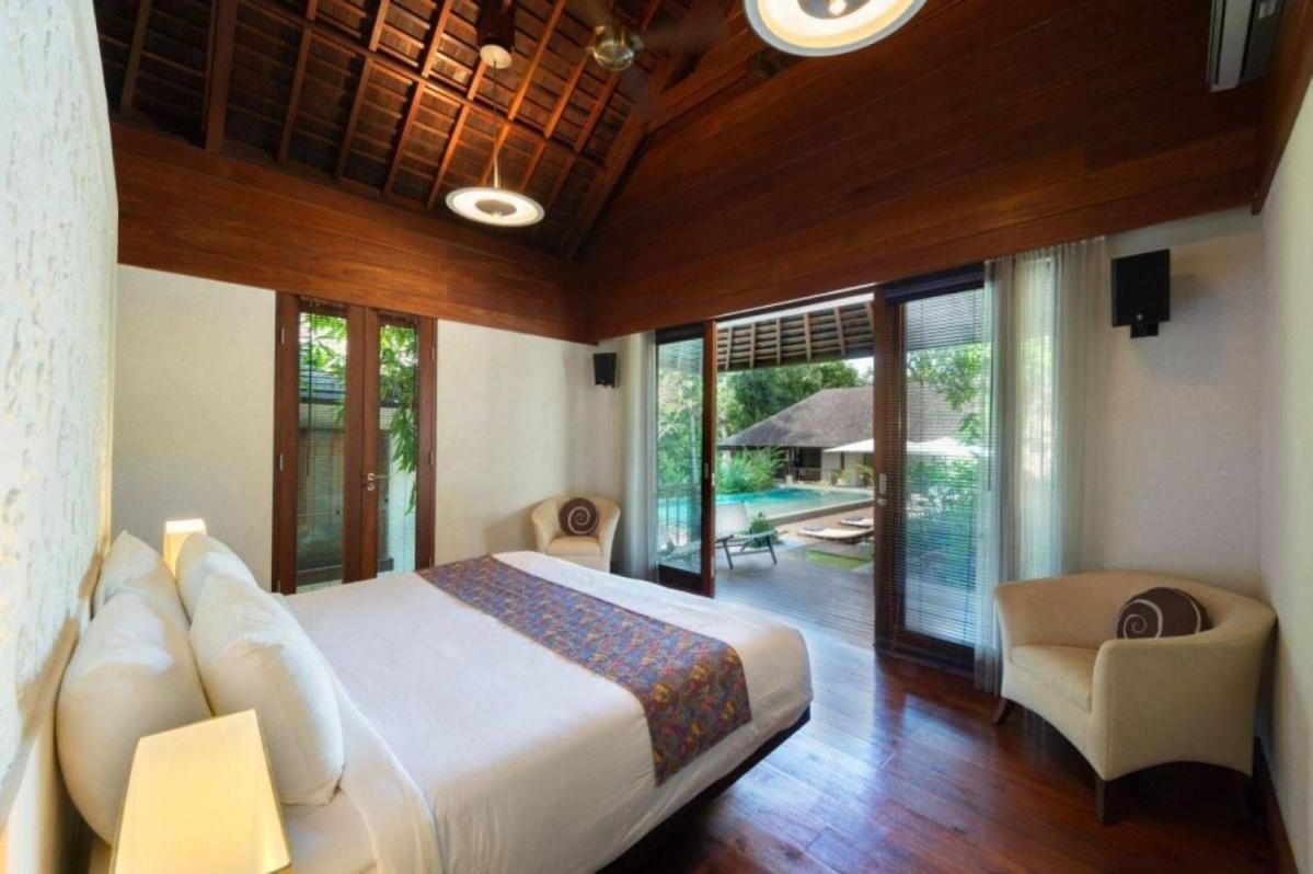 Sunny Villas Villa