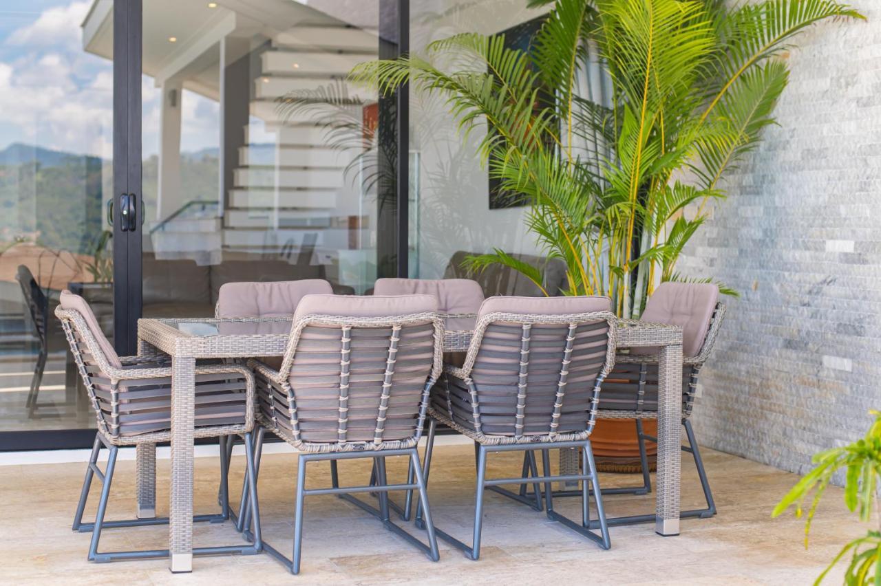 Villa Amira - Stunning Sea View Bo Put *