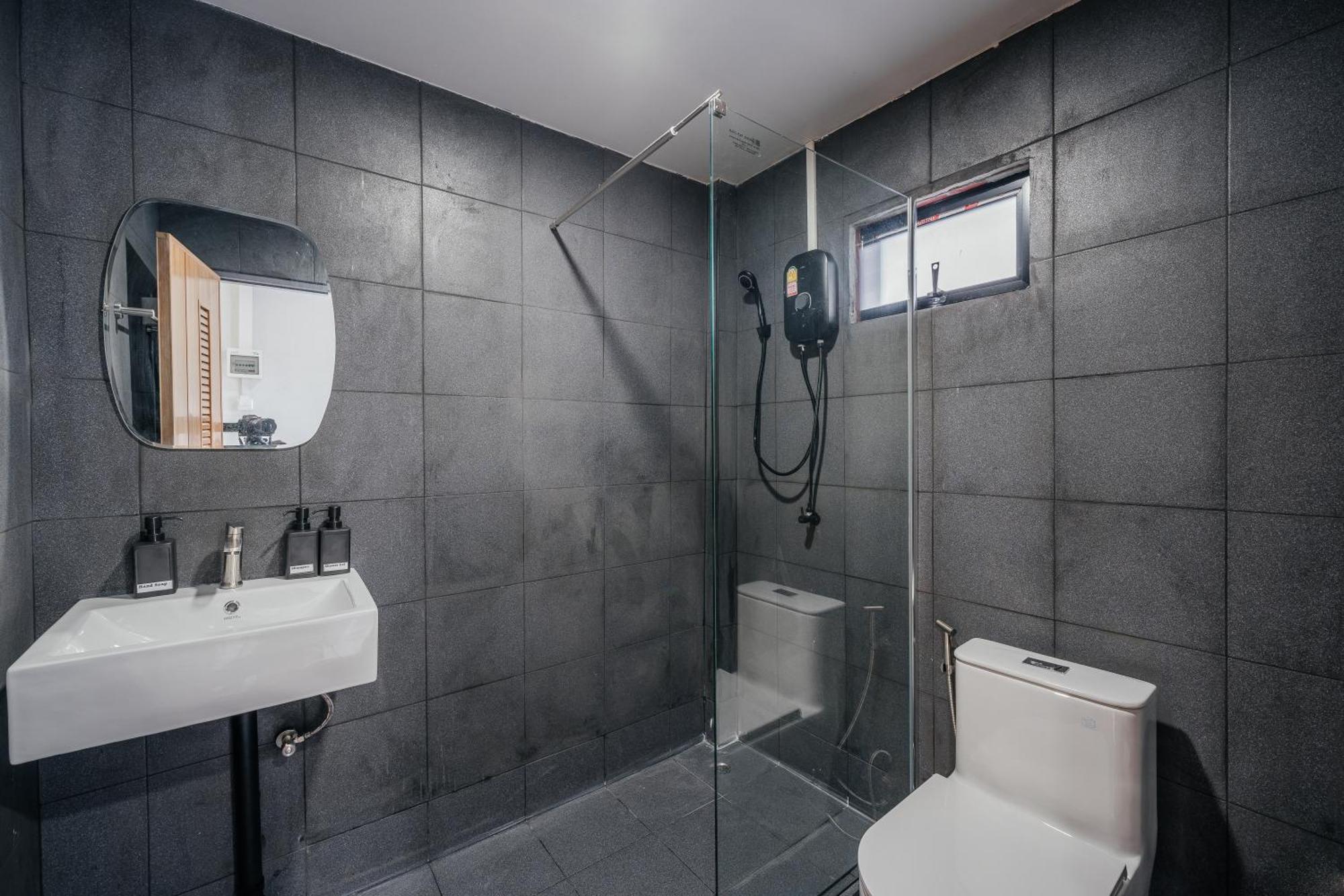 Haus (500 M²), 12 Schlafzimmer Und 12 Eigene Badezimmer In Bo Phut