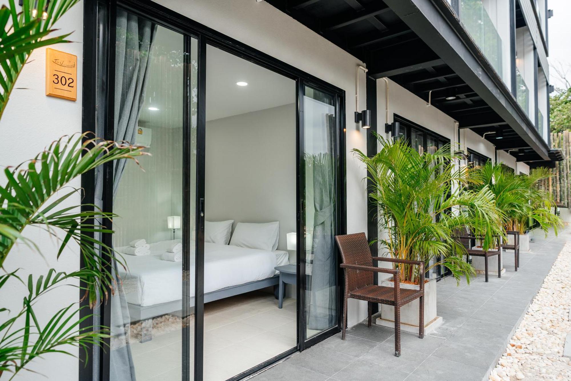 Hotel Haus (500 M²), 12 Schlafzimmer Und 12 Eigene Badezimmer In Bo Phut