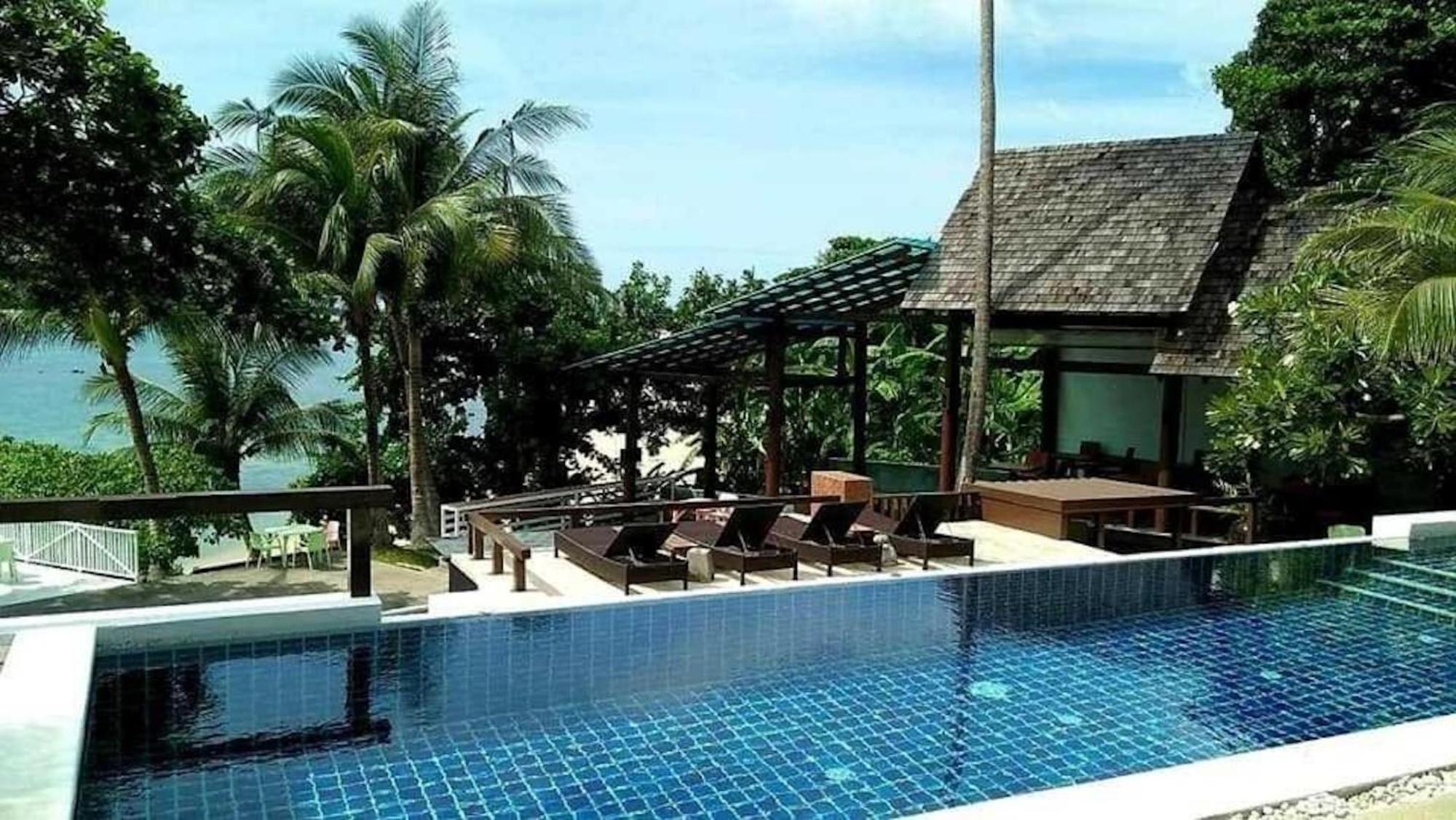 Bhundhari & Samui Resort 4*