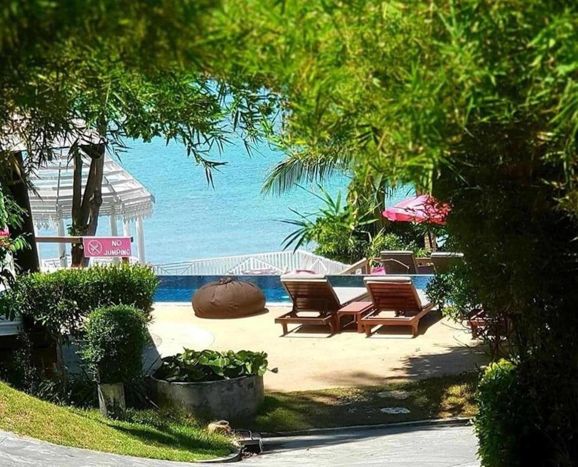 Bhundhari & Samui Resort 4*