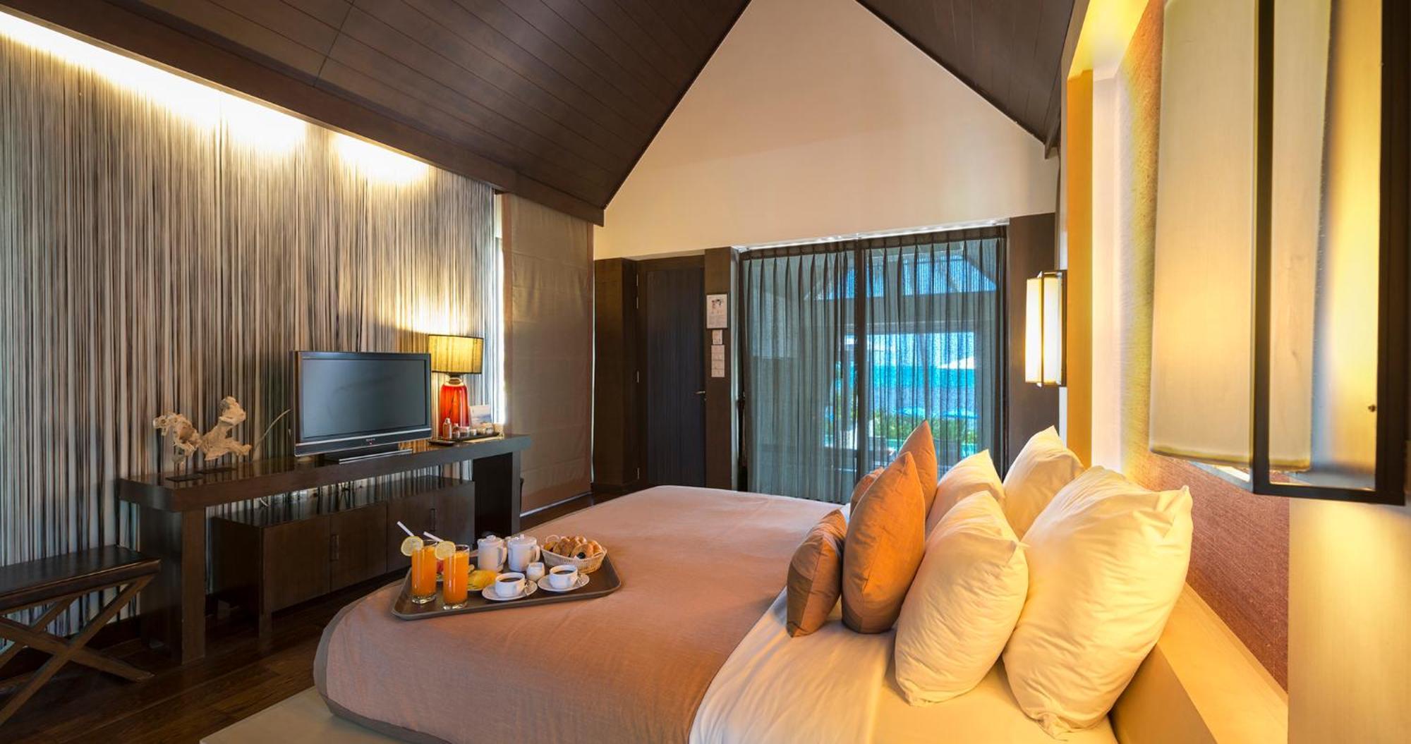 Resort The Sea Beachfront & 5*