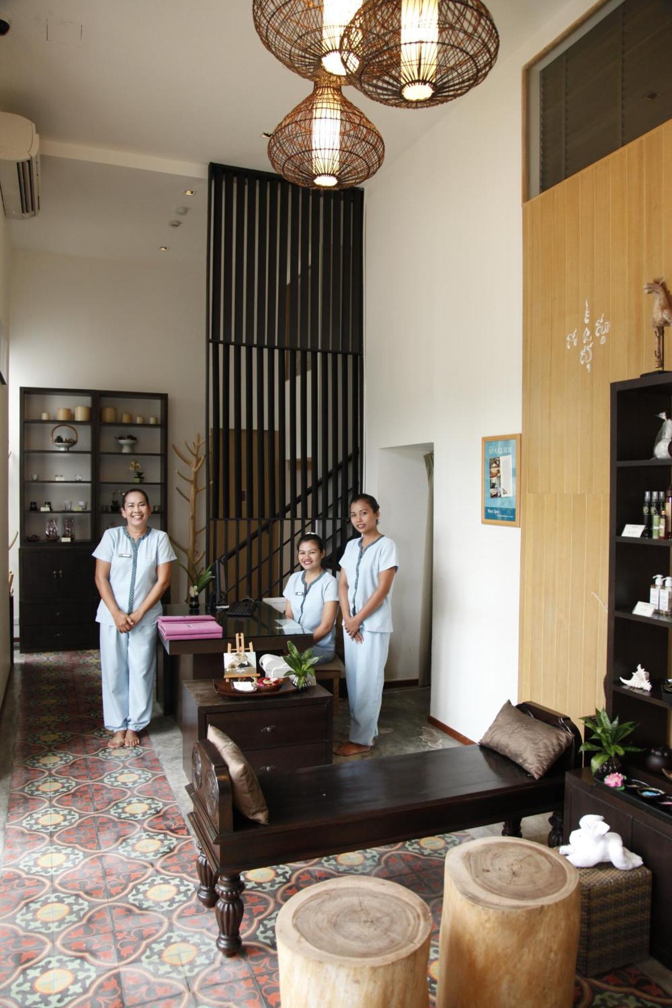 The Sea Beachfront & Ko Samui