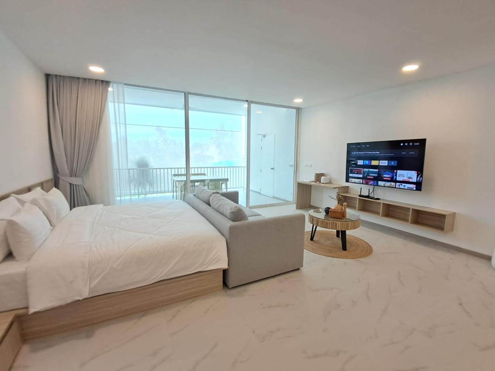 Replay Pool Hotel