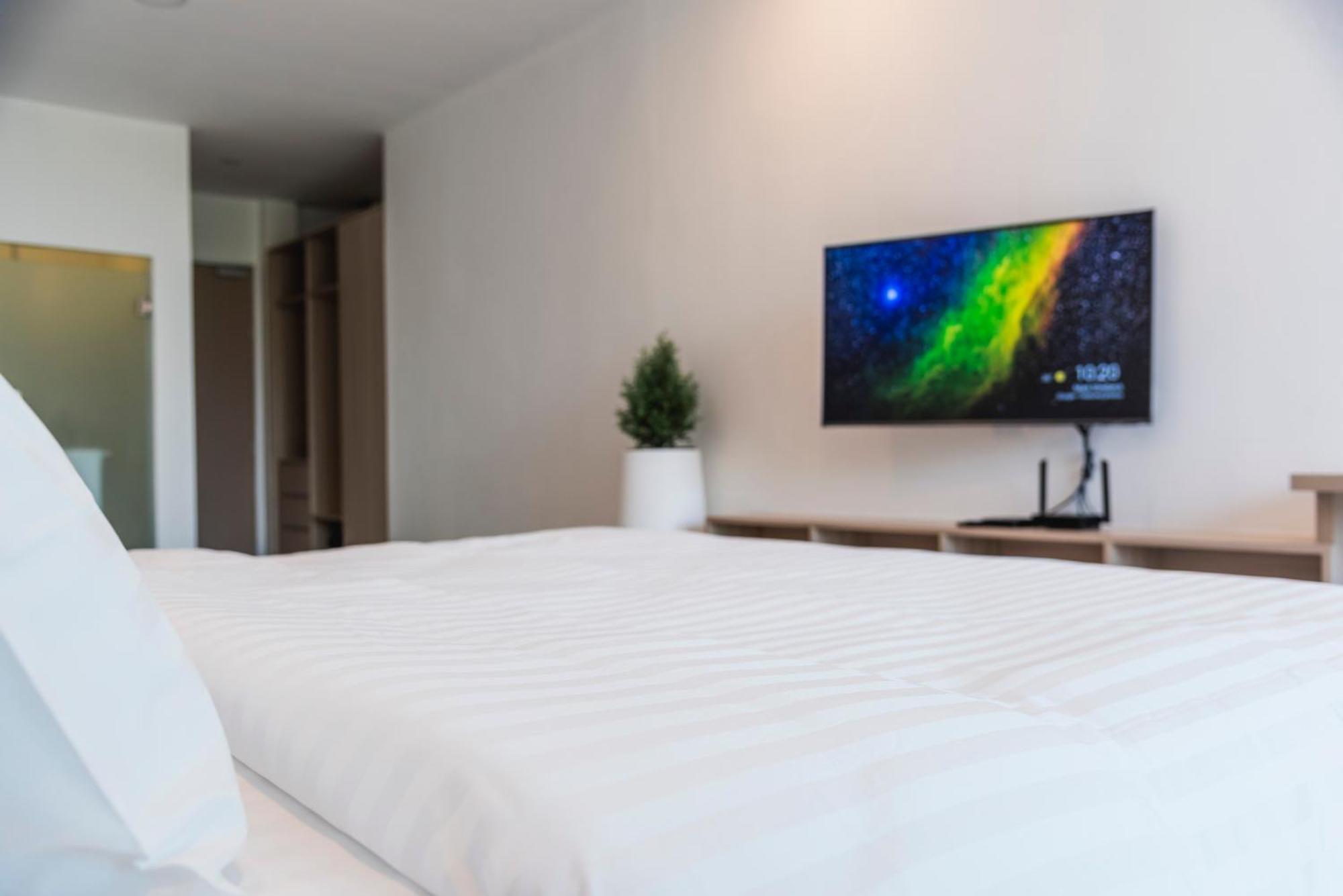 Replay Pool Hotel 4*
