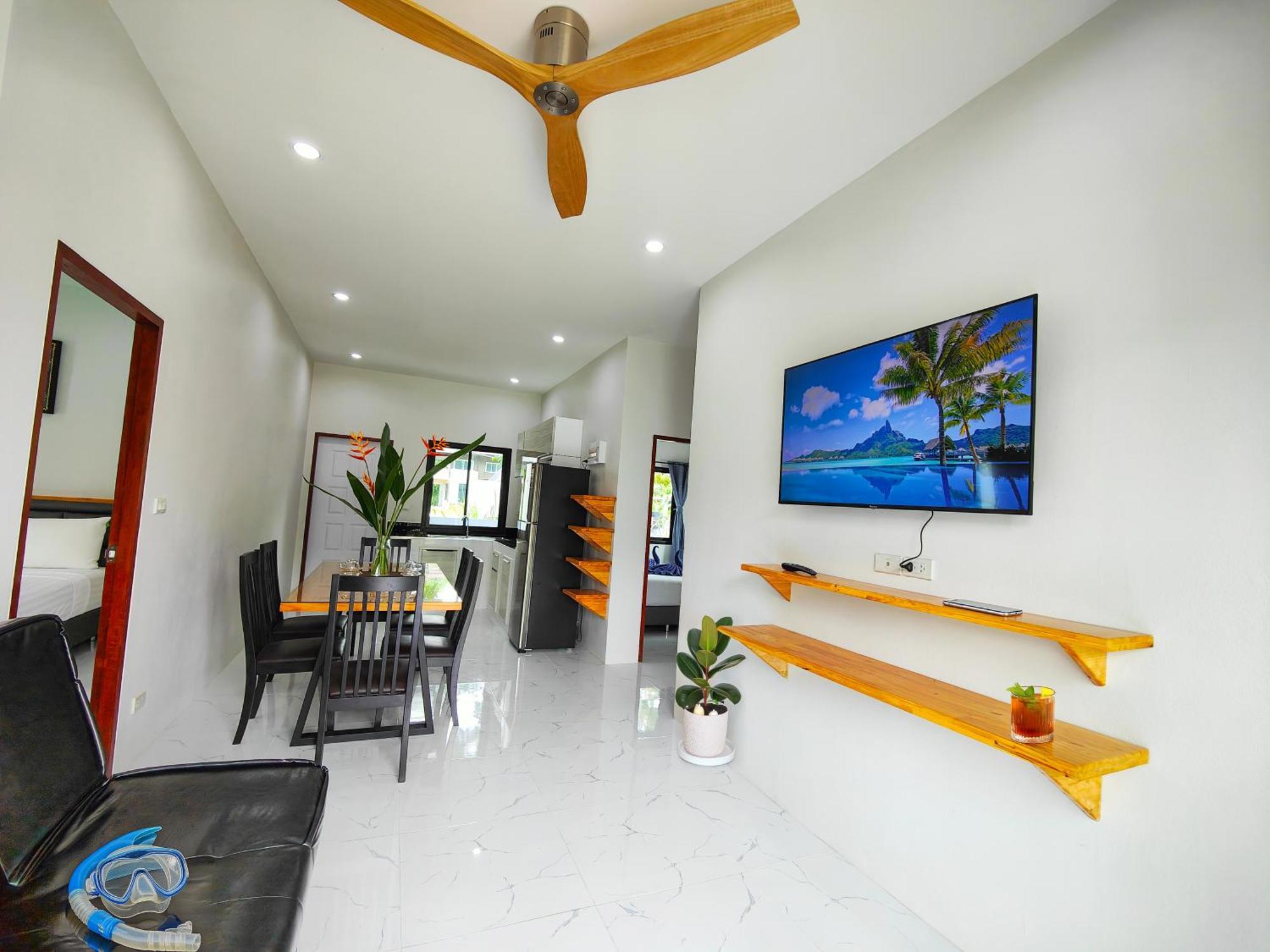 Holiday home Cozy Pool House 3 Min To