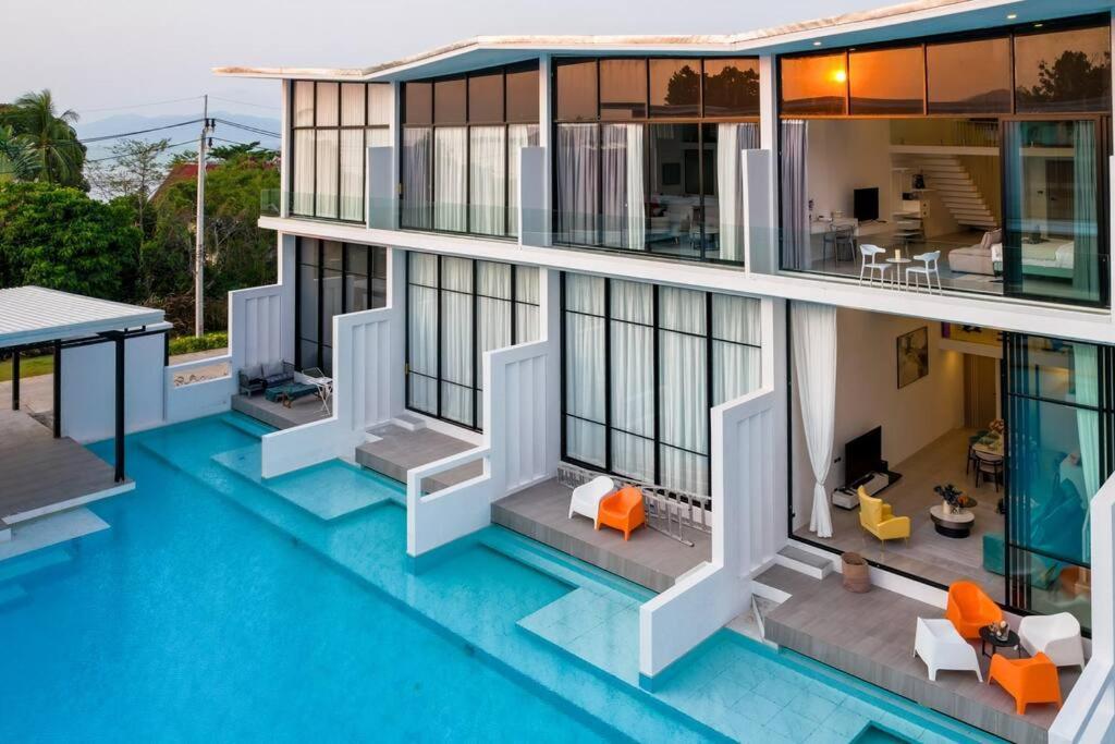Holiday home Pool Access Spacious Townhouse And Kids Slide