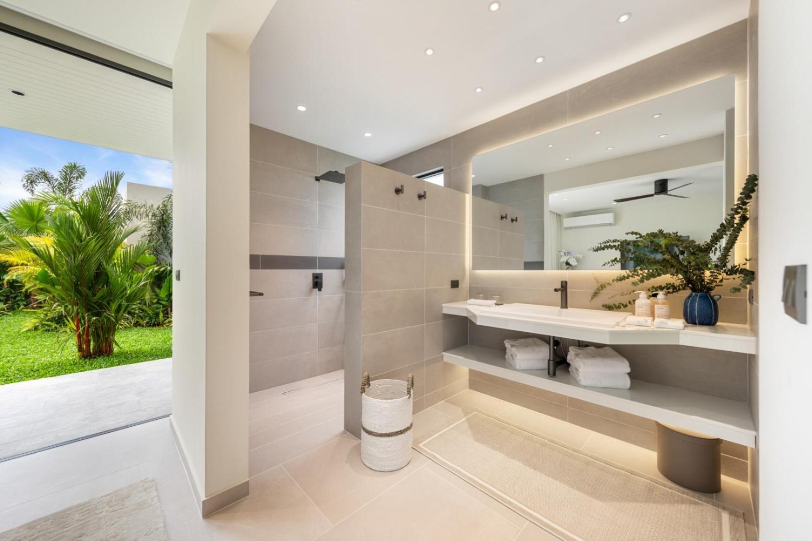 Emotion Beachfront Villa *