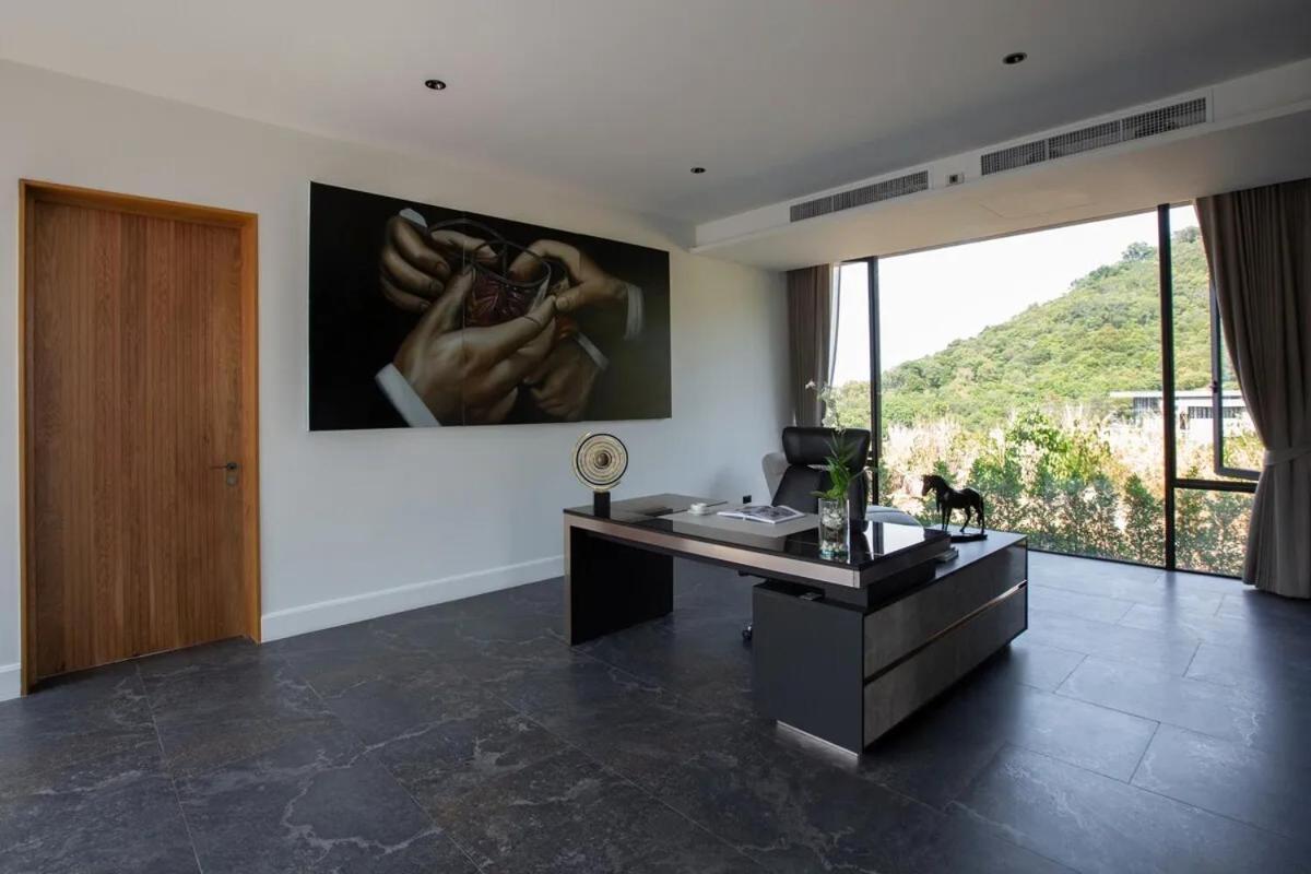 Raphy - Palatial & Luxurious Retreat Villa *