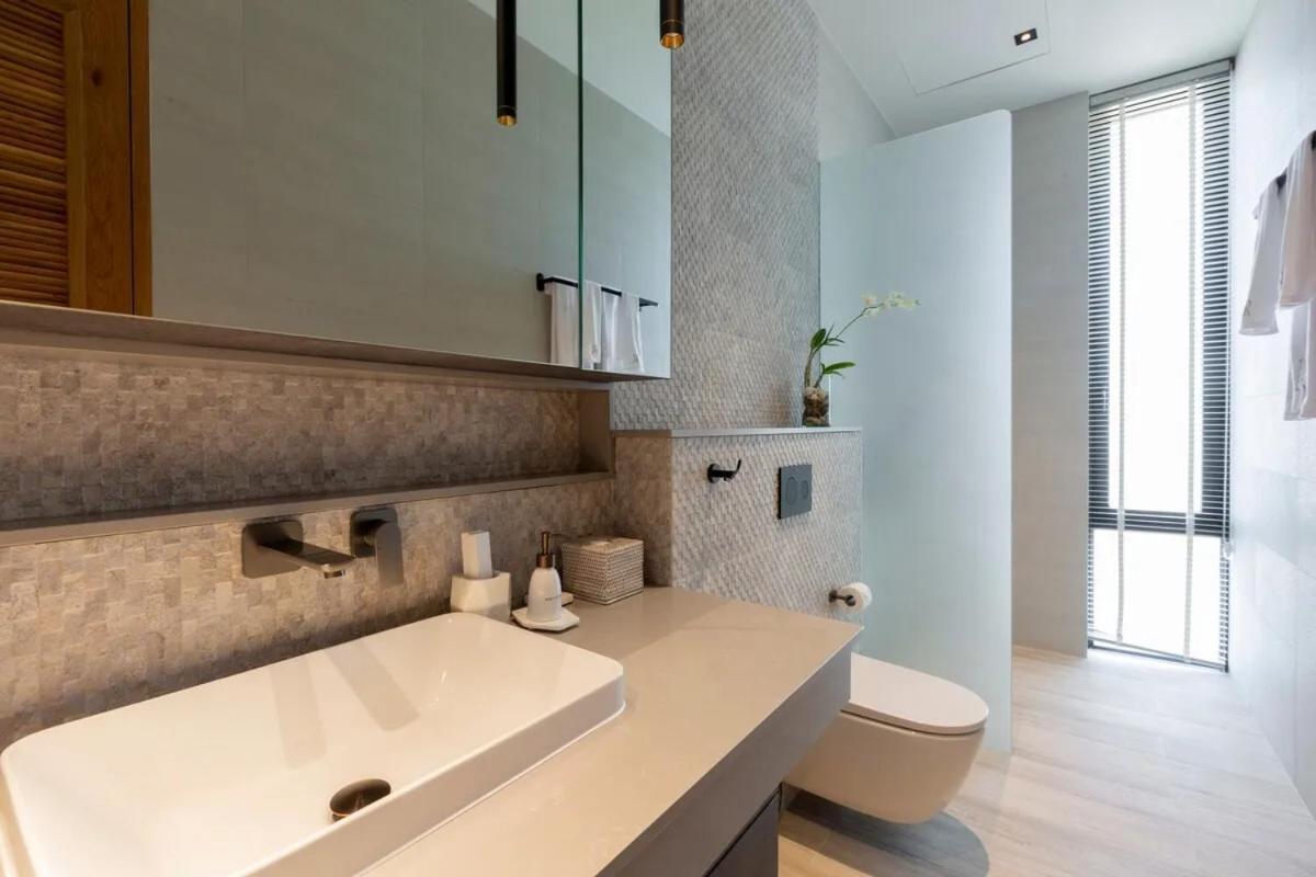 Villa Raphy - Palatial & Luxurious Retreat *