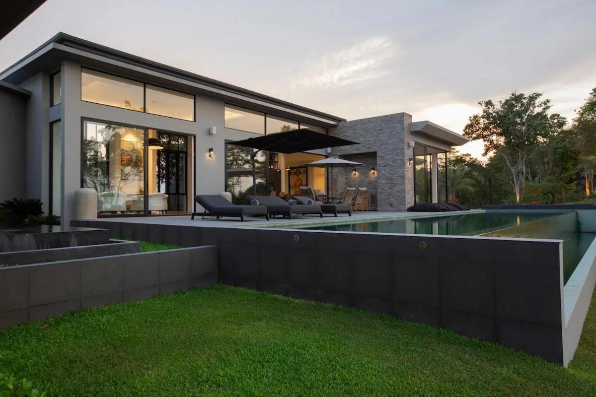 Villa Raphy - Palatial & Luxurious Retreat