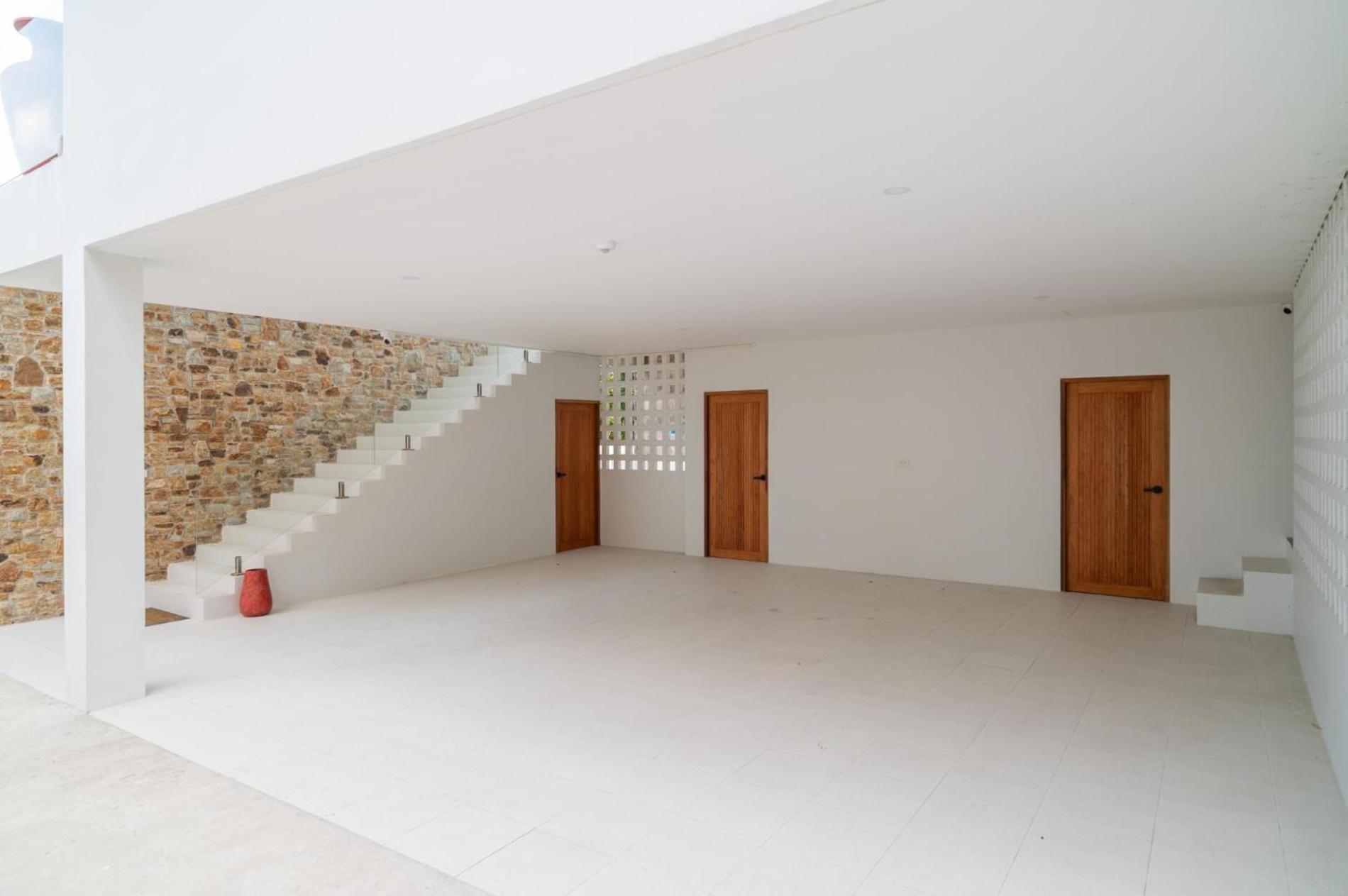 Villa Brand New 3 Bed Sea View - Kbr31