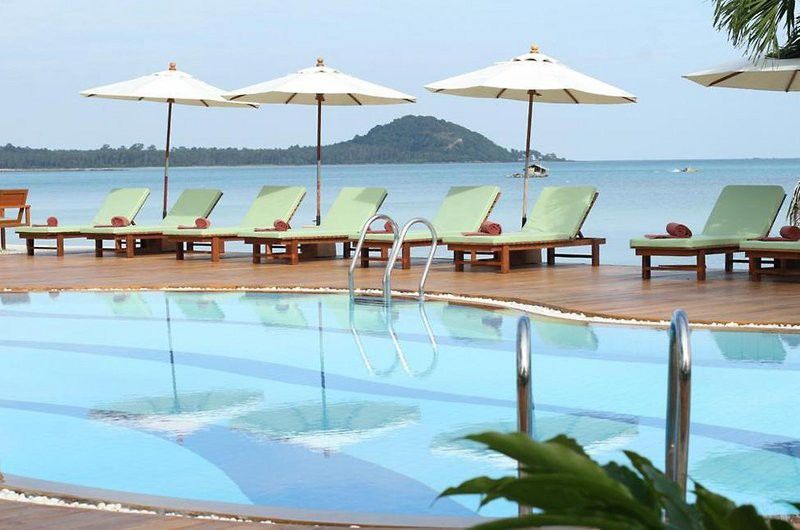 Centra By Centara Coconut Beach Samui - Sha Plus Resort