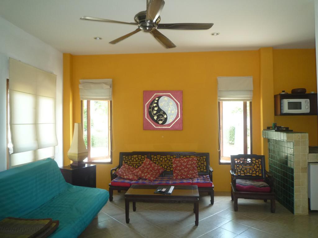 Ban Tai River Gardens Holiday home *