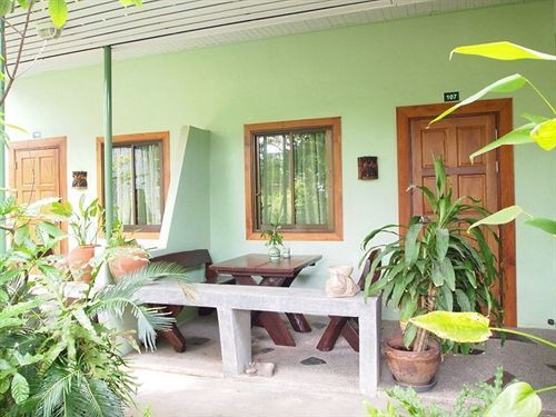 Baan Sala Lung Dam - Fisherman Village Resort