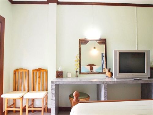 Baan Sala Lung Dam - Fisherman Village Resort