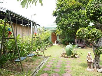 Baan Sala Lung Dam - Fisherman Village Resort