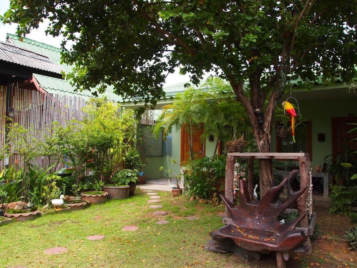 Resort Baan Sala Lung Dam - Fisherman Village