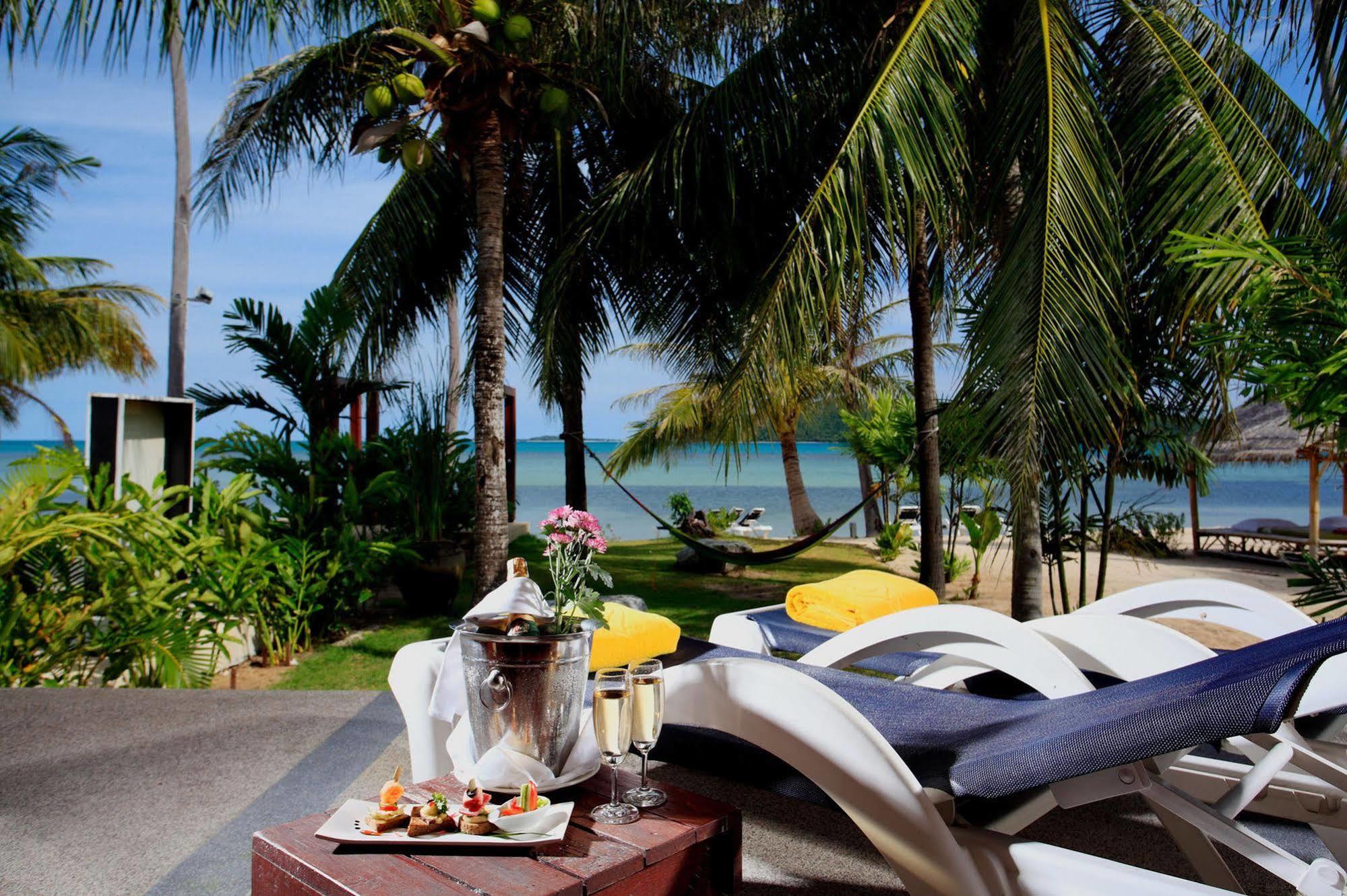 Centra By Centara Coconut Beach Samui - Sha Plus Resort 4*