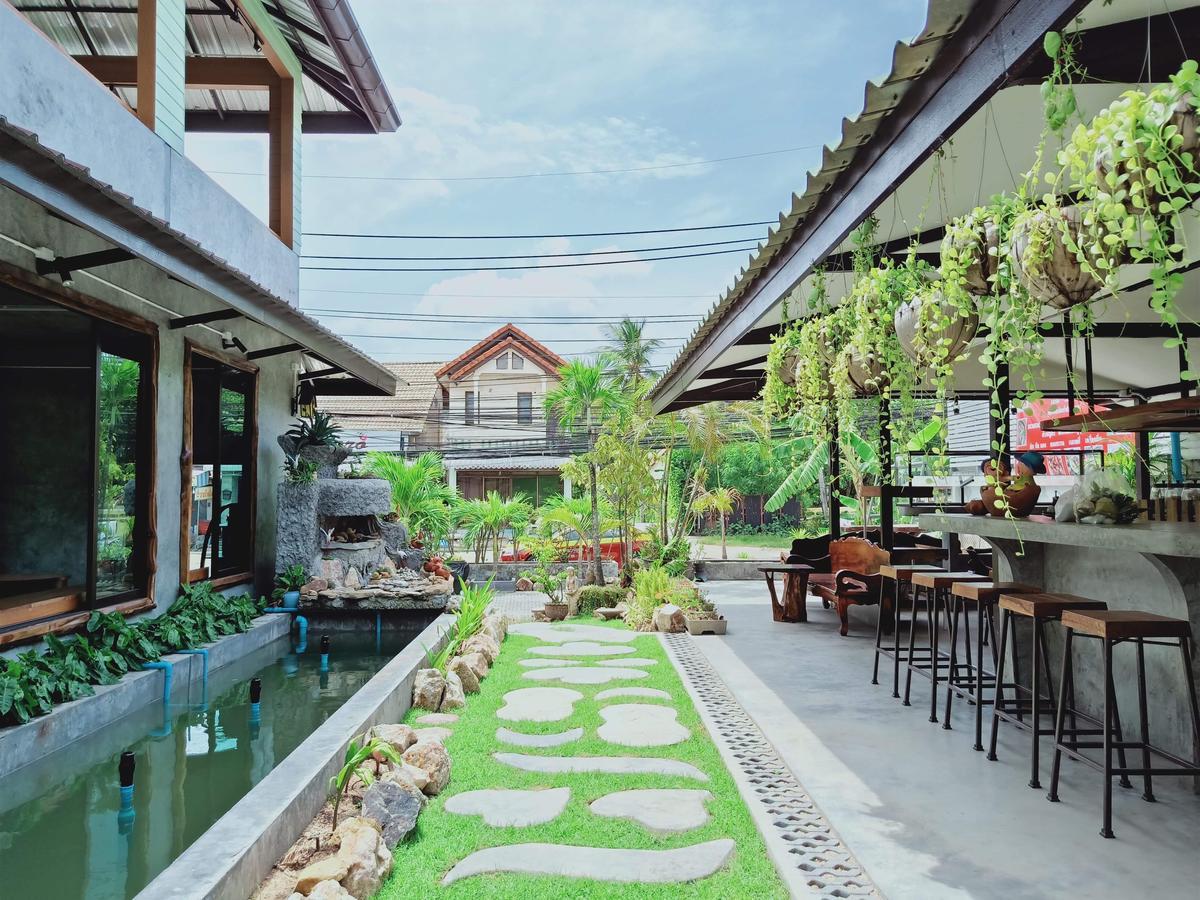 Baan Sala Lung Dam - Fisherman Village Resort
