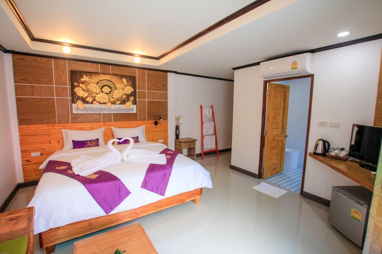 Haus (500 M²), 12 Schlafzimmer Und 12 Eigene Badezimmer In Bo Phut Hotel 3*