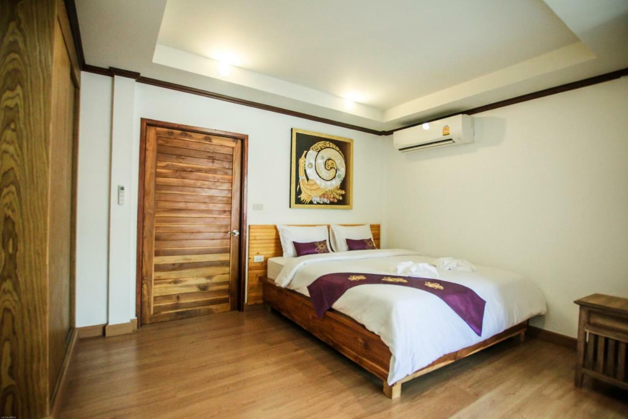 Haus (500 M²), 12 Schlafzimmer Und 12 Eigene Badezimmer In Bo Phut Bophut