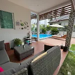 Holiday House Near Lamai With Swimming Pool. 2 Bedrooms