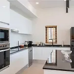 Modern Villa Walking Distance To Fisherman Village Kbr15