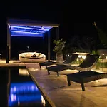 Villa Obsidian, With Staff, Sea View And Walk To Choeng Mon Beach