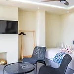 3 Bedroom Close To Fisherman\'S Village Kbr18
