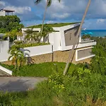 Villa Aruna