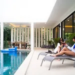 20% Off ! 1 Km From The Beach