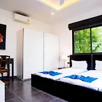 20% Off ! 1 Km From The Beach