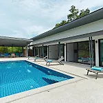 Baan Sawadee Villa