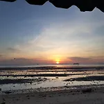 The Dreamcatcher Hostel Nathon Samuisunset