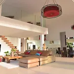 Lora 3Br Golden Sunset View