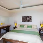 Lora 3Br Golden Sunset View