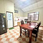 Local Garden Home 2Br 2Bath Wifi