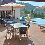 Villa E